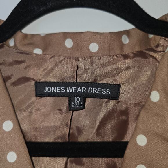 Jones Wear Polka Dot Pleated Knee Length Dress SZ 10 Tan Classic Preppy Casual - Picture 10 of 10